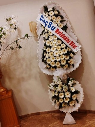 Kütahya Çiçekçi Beyaz Çiçekli Çiftli Çelenk