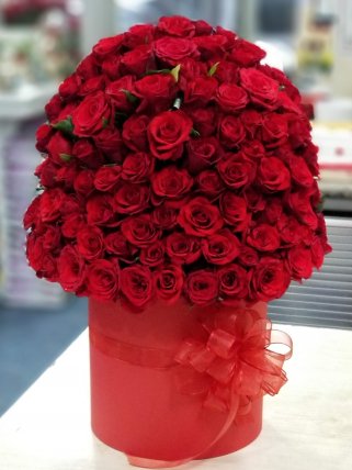 Kutuda 100 Adet Kırmızı Gül Aranjmanı