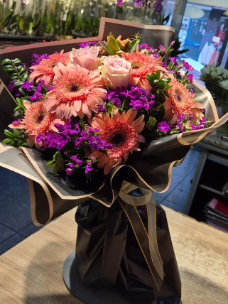 Gece Pembesi Kütahya Çiçekçi