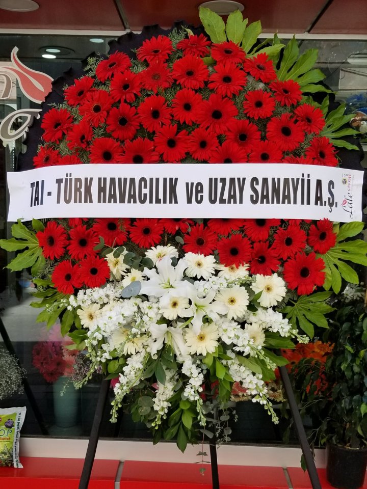 Kütahya Cenaze Çelengi Tek Göbekli Gönderimi