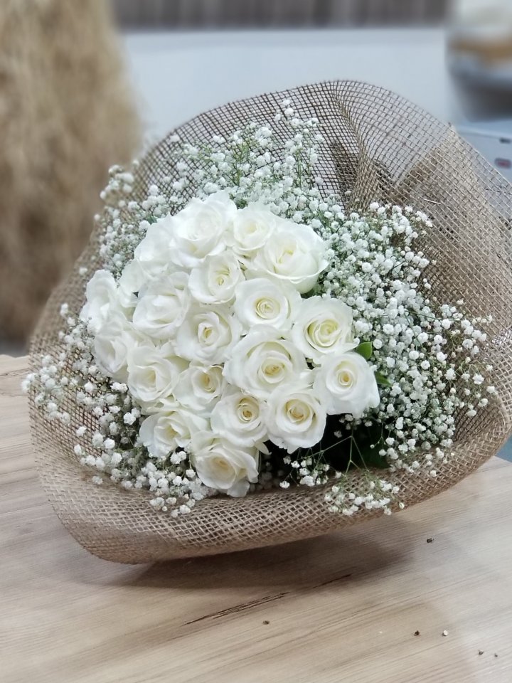 Kütahya Çiçekçi 20 Adet Beyaz Gülden Buket 