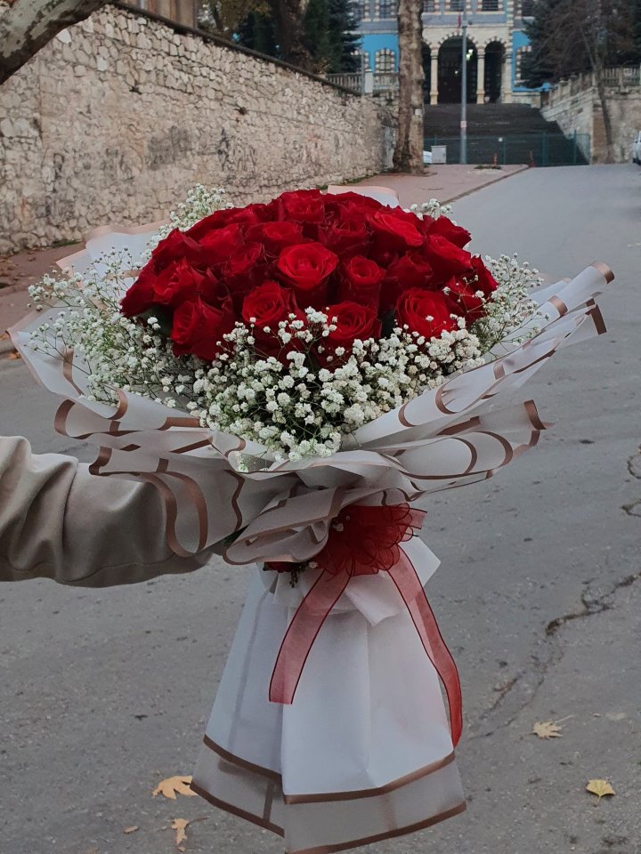 Kütahya Çiçek Gönderimi 7 Gül Papatya Buketi