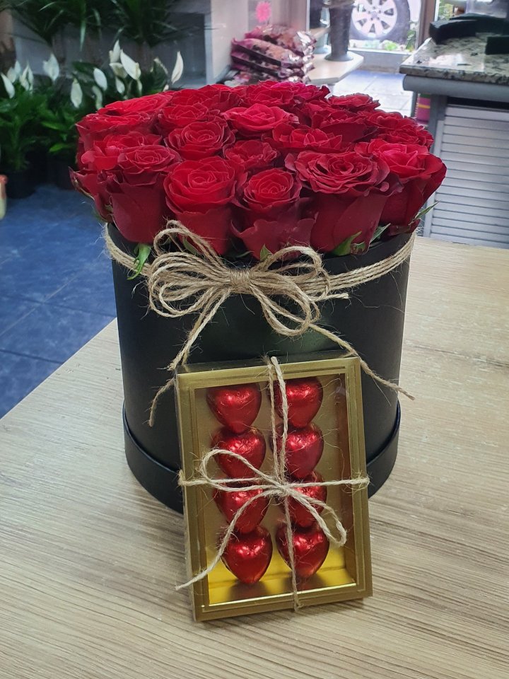 Güller ve Çikolata