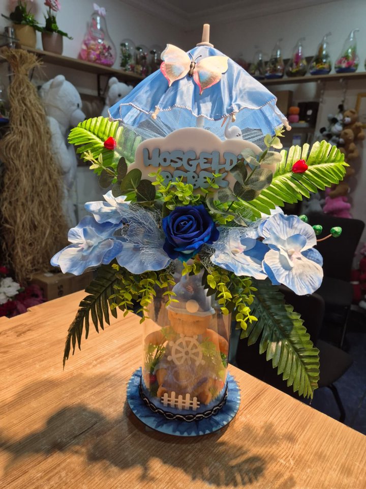 Kütahya Çiçekçi Cam Fanus Erkek Bebek