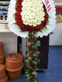 Çiçekçi - Gövdesi Güllü Çelenk