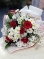 Çiçekçi - 5 Gül ve Papatyalar Buketi