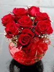 Çiçekçi - Cam Fanus İçinde Kırmızı Güller