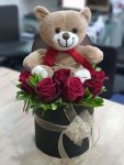 Çiçekçi - Sevimli Ayıcık Ve Güller